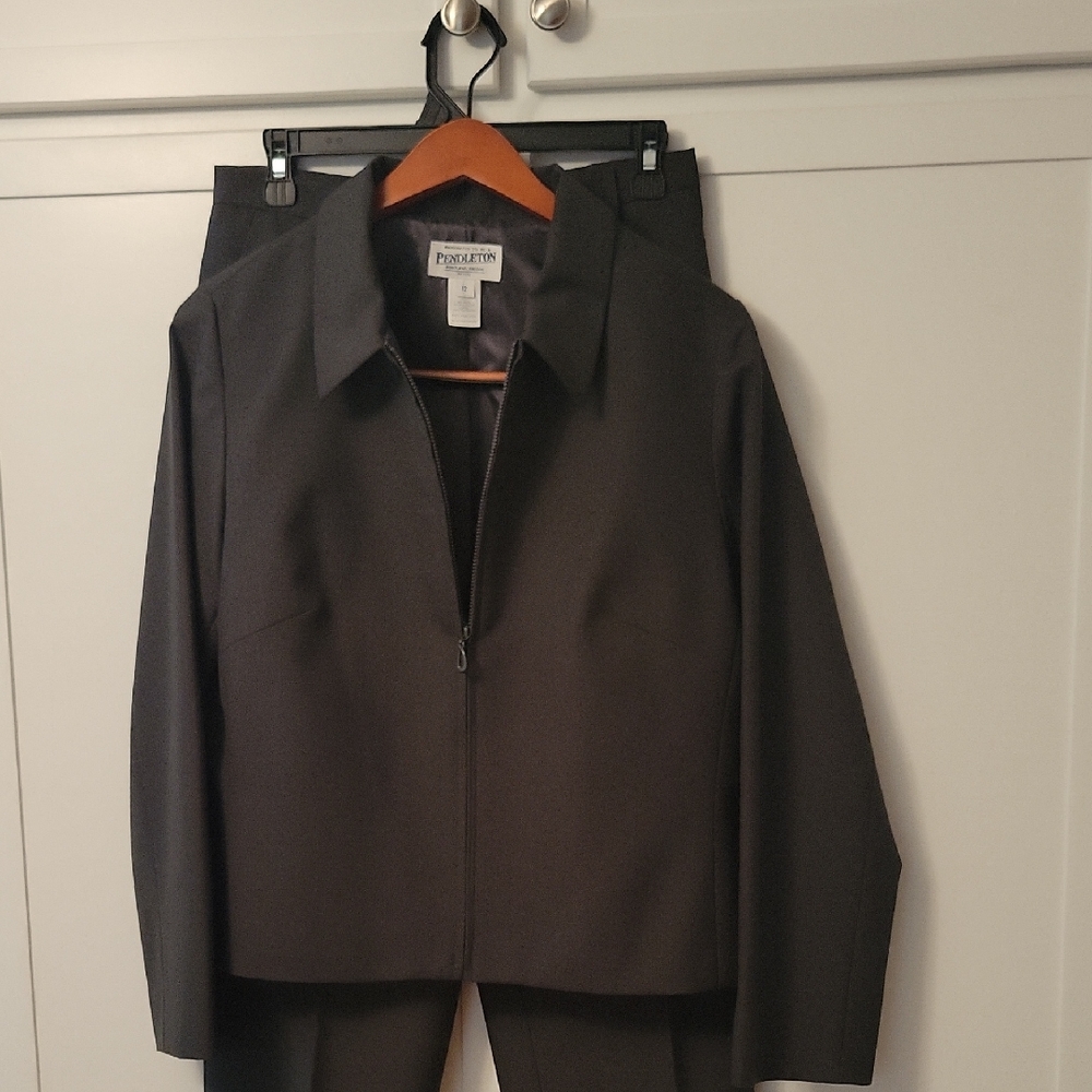 Pendleton Dark Green Women's Suit Blazer Sz 12P and Slacks Sz 10P